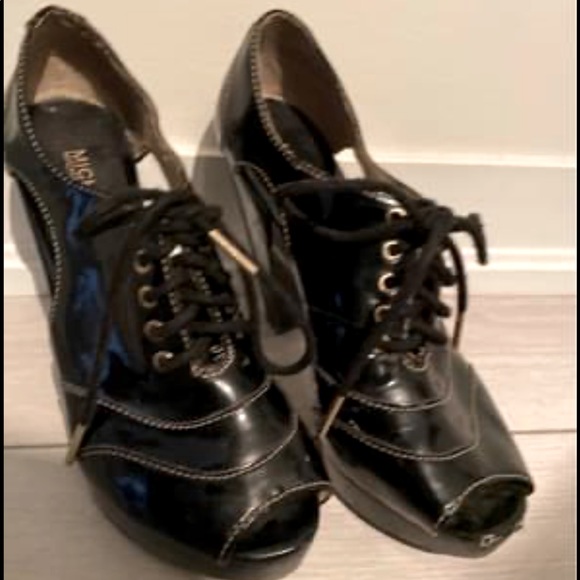 Michael Kors Heels - Picture 1 of 3